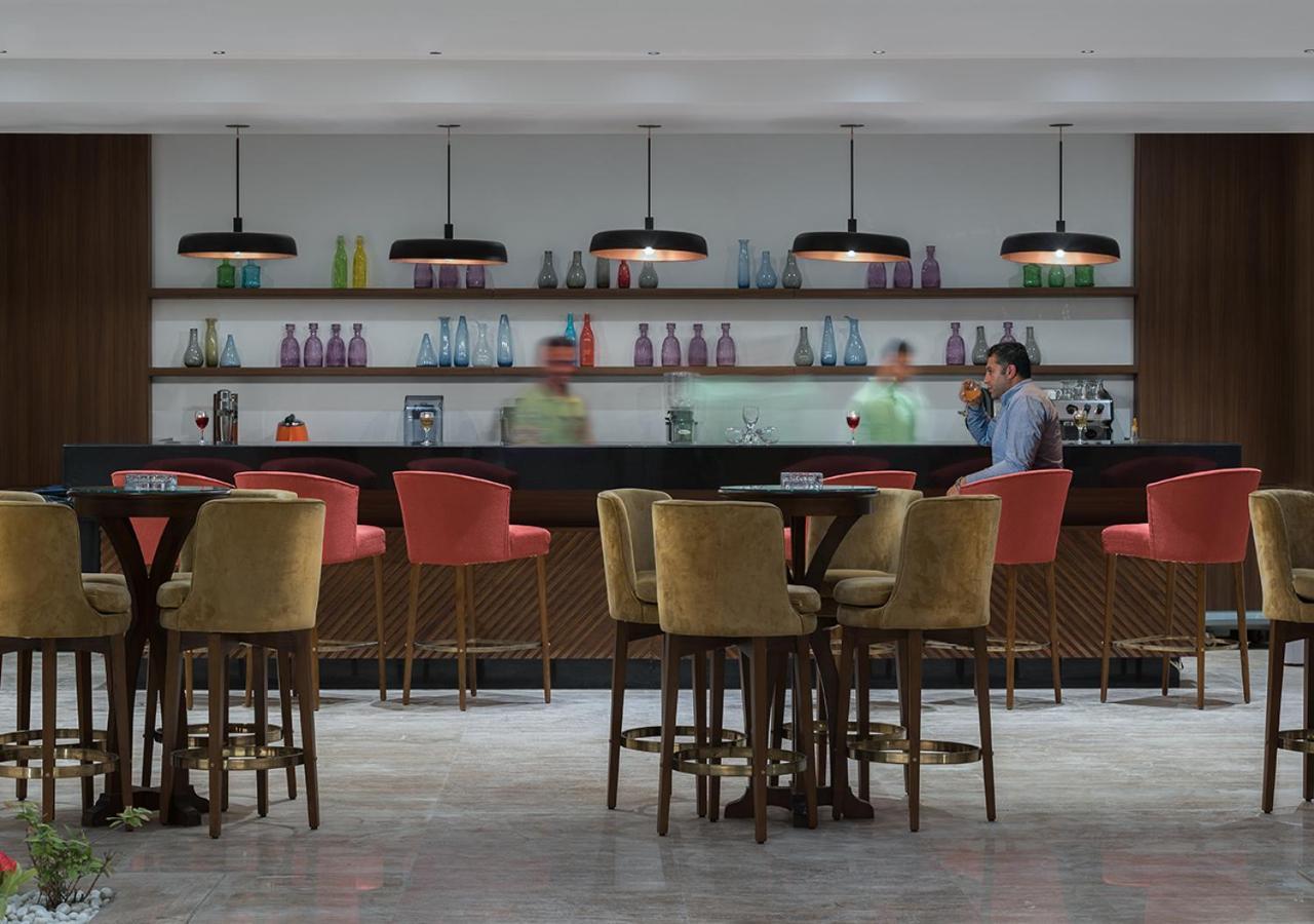 Crystal Inn Hotel - Alamein (Adults Only) エル・アラメイン エクステリア 写真 The bar at the hotel