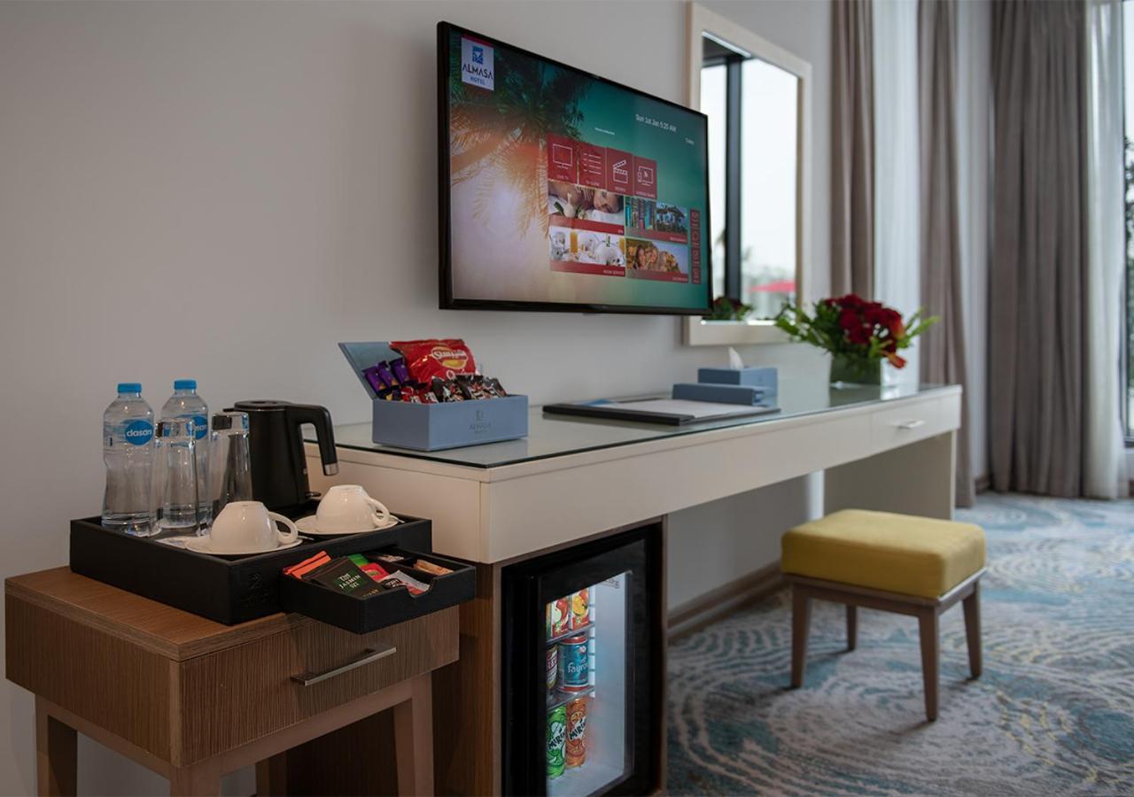 Crystal Inn Hotel - Alamein (Adults Only) エル・アラメイン エクステリア 写真 A hotel room with a mini-bar